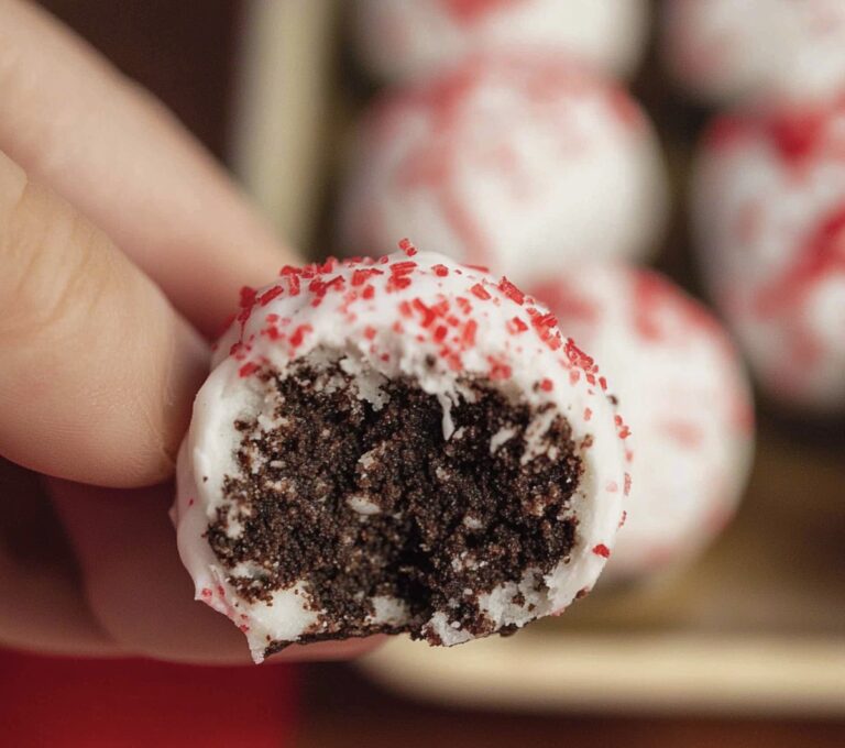Peppermint Oreo Balls Recipe