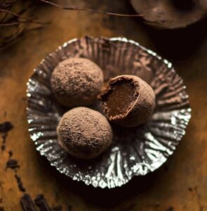 Easy Chocolate Rum Truffles Recipe