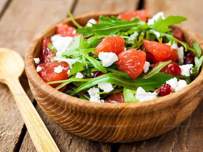 Best Dressings and Toppings for Frisee Alternatives
