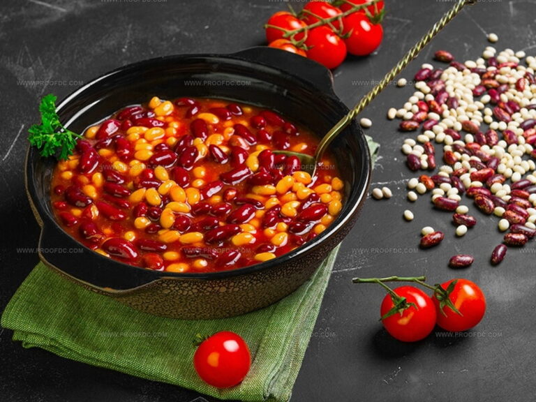 Black or Pinto Beans: A Nutritional & Flavor Showdown