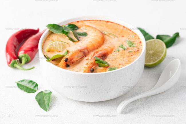 What’s the Difference Between Clear, Milky, and Coconut-Based Seafood Soups?