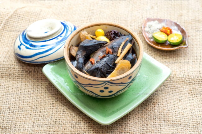 Black Chicken Hotpot (Lau Ga En)