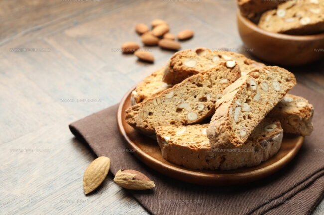 How Are Nuts Used in Italian Regional Cuisine and Festivals?